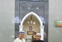H. Marwan Sumbang Satu Boks Al-Qur’an di Langgar Al Himmah Tenggarong