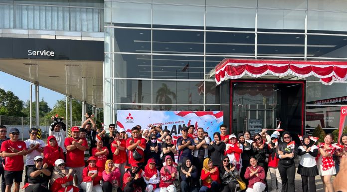 Dealer Mitsubishi Mahakam Tenggarong Peringati HUT RI Ke – 81, Gelar Jalan Santai, Senam Zumba dan Bagi Doorprize